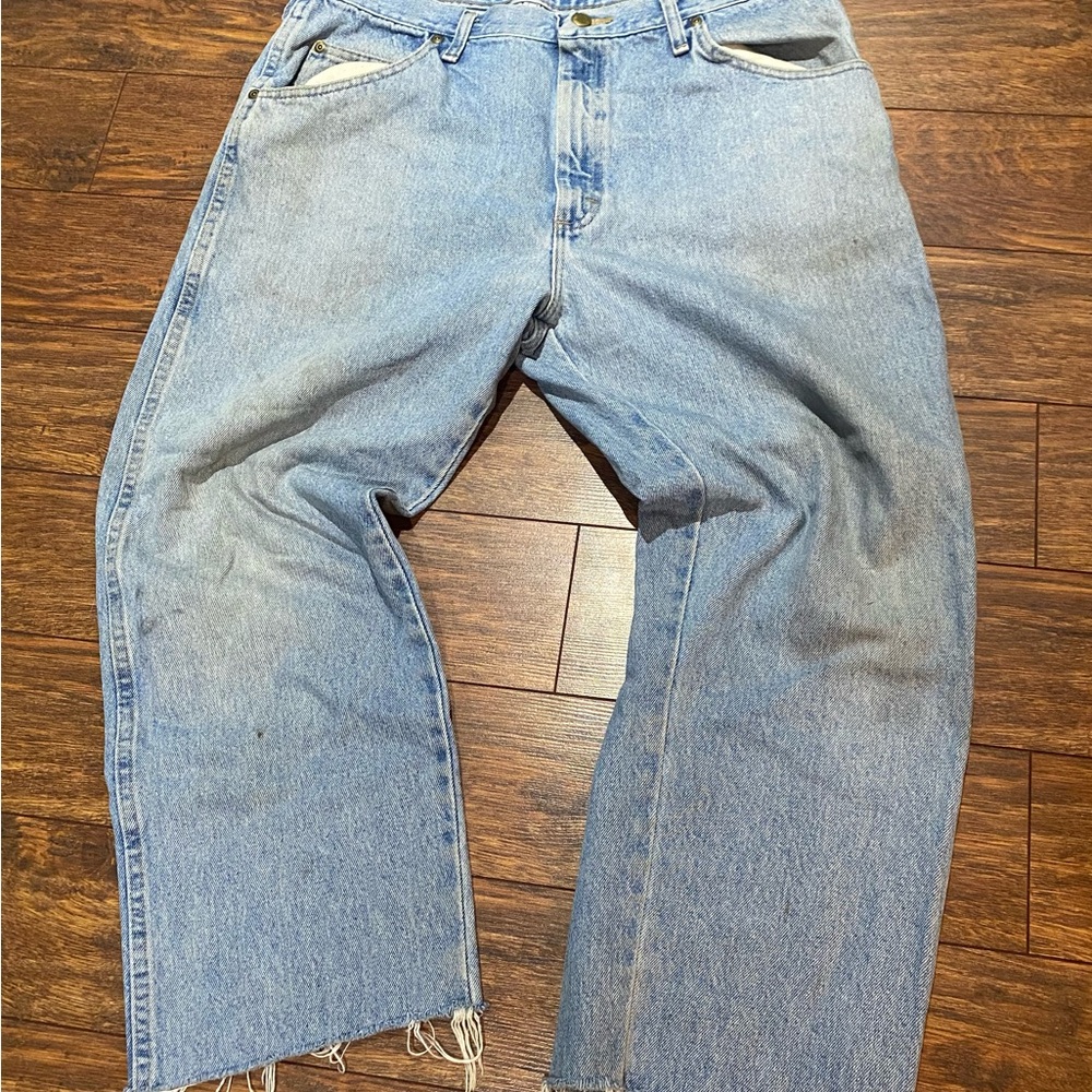 Wrangler Men's Relaxed Fit Blue Jeans